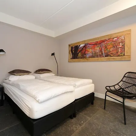 Villa Boshuis 16p *